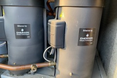 Sprężarki Emerson w chillerze Carrier 160 kW