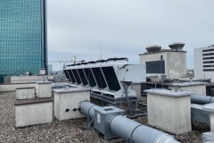 Porównanie dry coolera z innymi rozwiązaniami chłodniczymi