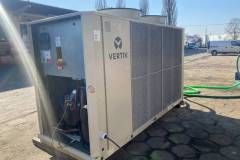 Chiller Vertiv 120 kW z free coolingiem