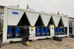 Uruchomienie chillerów Hitema: sterownik przy pierwszym rozruchu