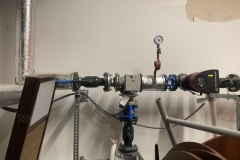 Rurociągi instalacji glikolowej z zaworami odcinającymi