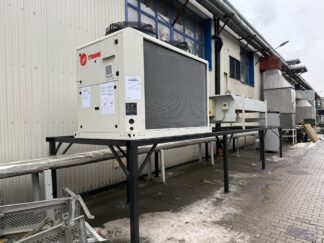 Chiller hałasuje? Skąd stuki, piski i wibracje oraz kiedy go wyłączyć